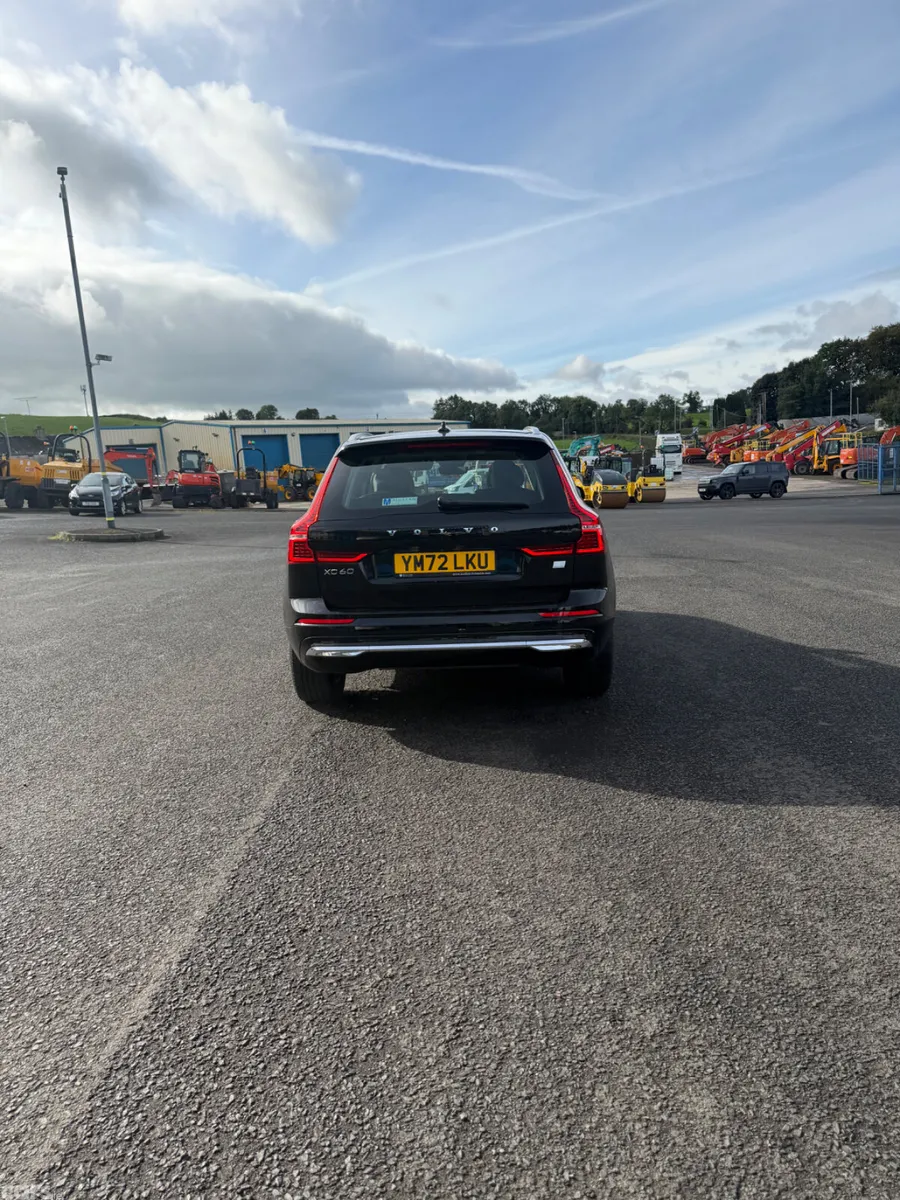 Volvo XC60 SUV, Petrol Hybrid, 2023, Black