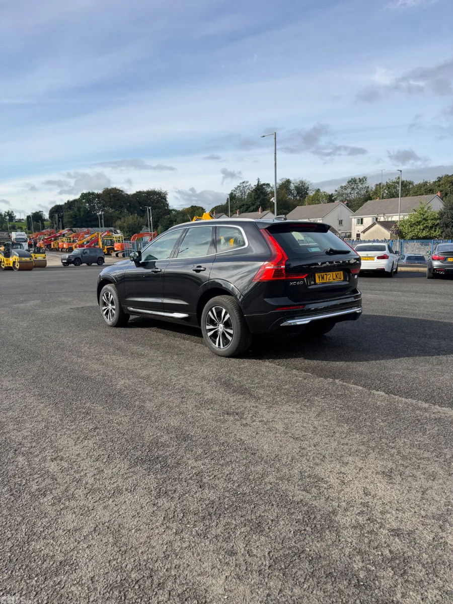 Volvo XC60 SUV, Petrol Hybrid, 2023, Black