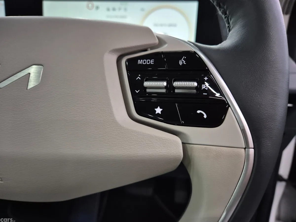 Kia EV6 MPV, Electric, 2023, White