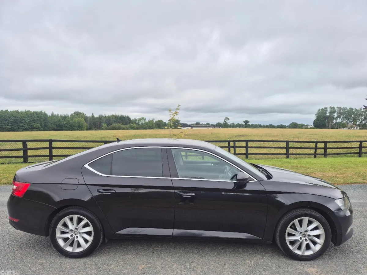 Skoda Superb Hatchback, Diesel, 2018, Black