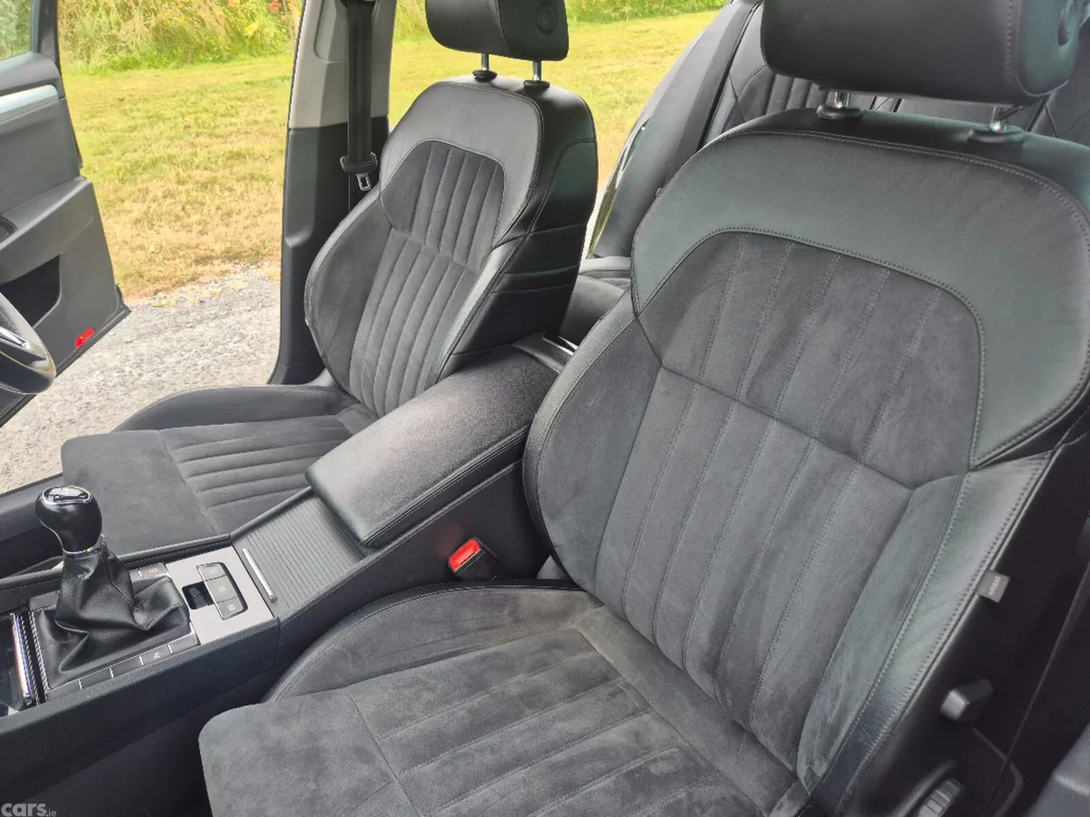Skoda Superb Hatchback, Diesel, 2018, Black