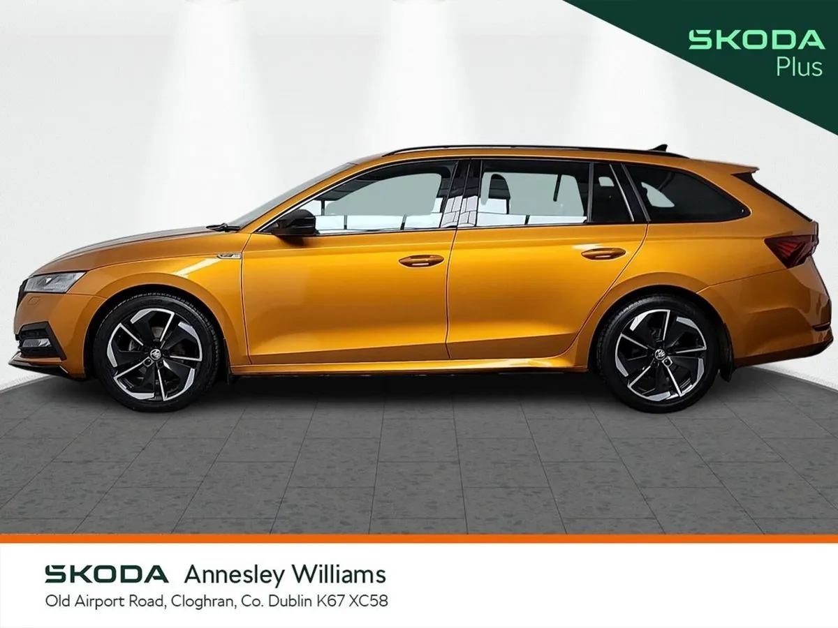 Skoda Octavia Estate, Petrol, 2024, Orange