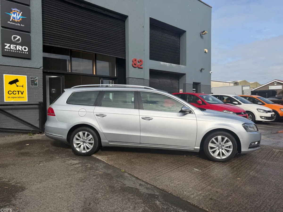 Volkswagen Passat Estate, Petrol, 2014, Silver