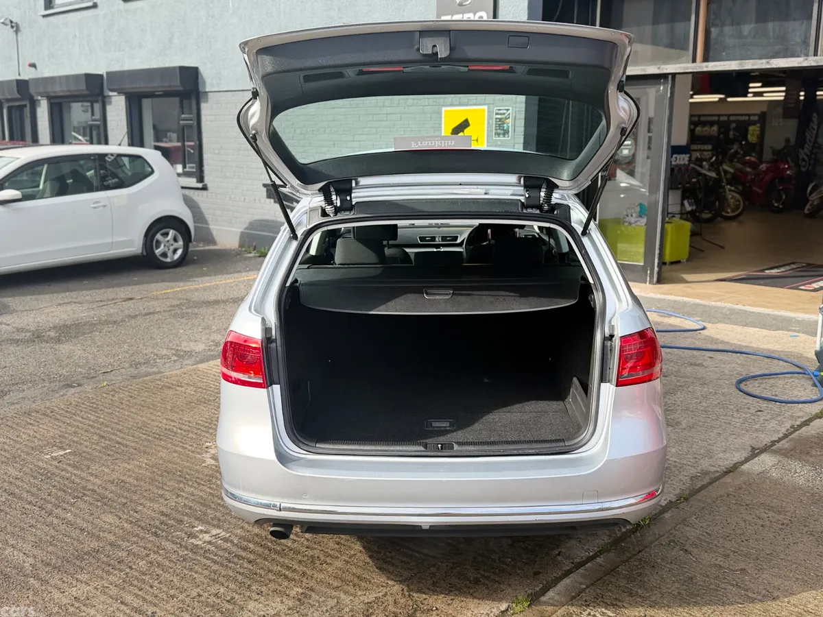 Volkswagen Passat Estate, Petrol, 2014, Silver