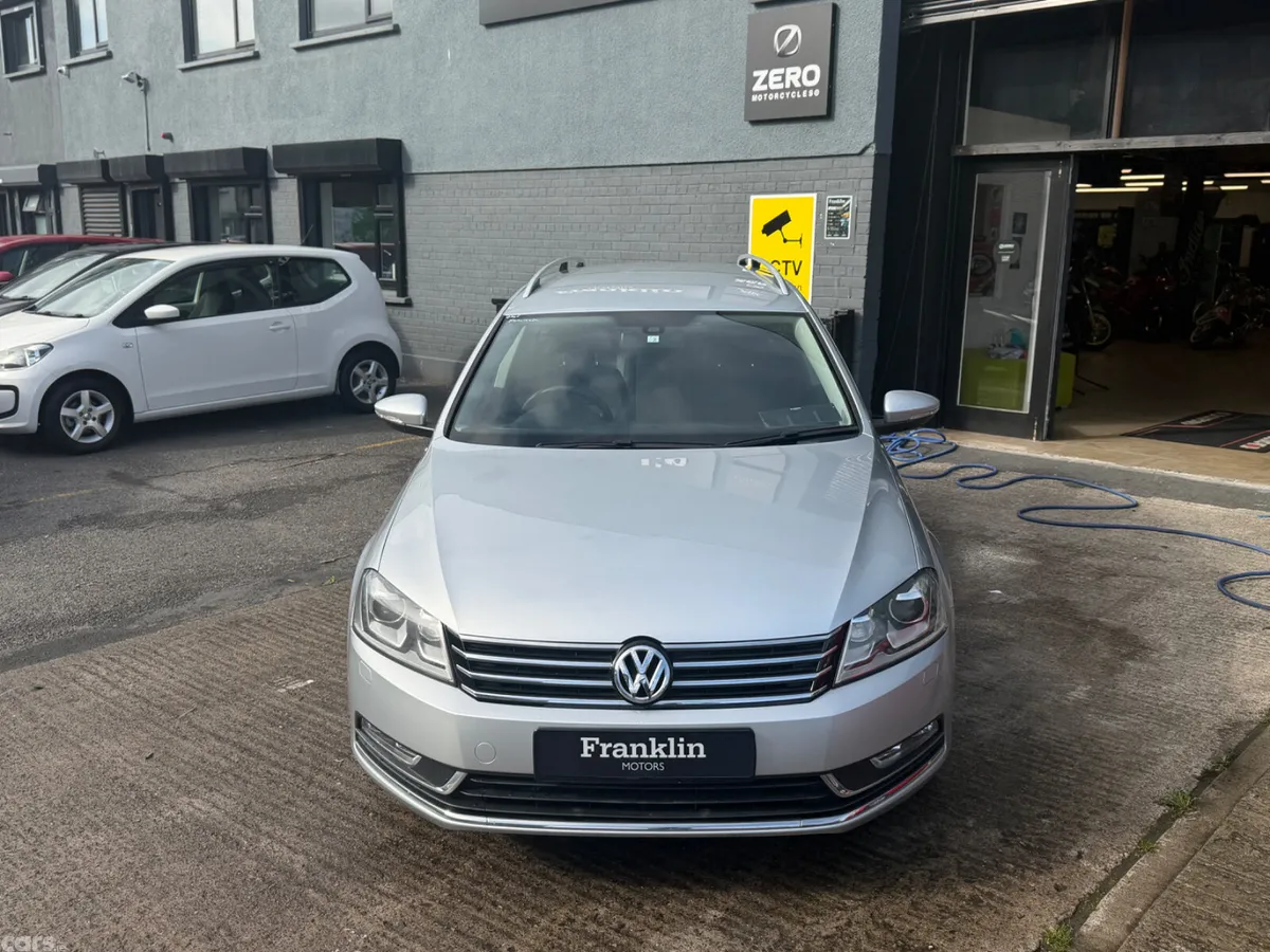 Volkswagen Passat Estate, Petrol, 2014, Silver