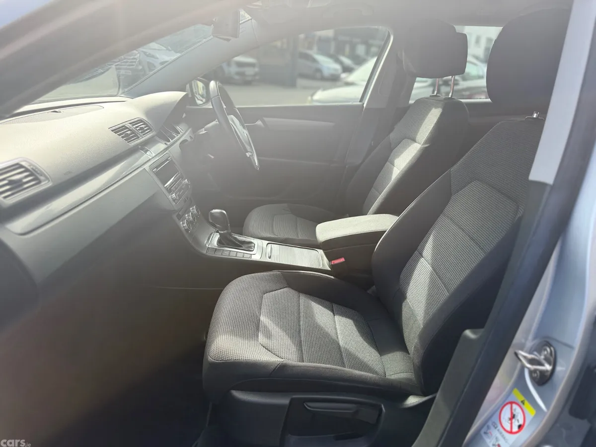 Volkswagen Passat Estate, Petrol, 2014, Silver