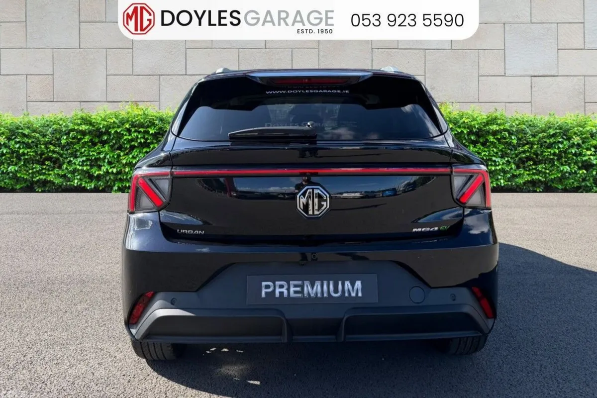 MG MG4 Hatchback, Electric, 2027, Black