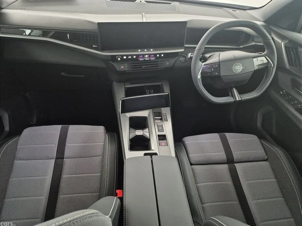 Opel Grandland SUV, Petrol Hybrid, 2026, White