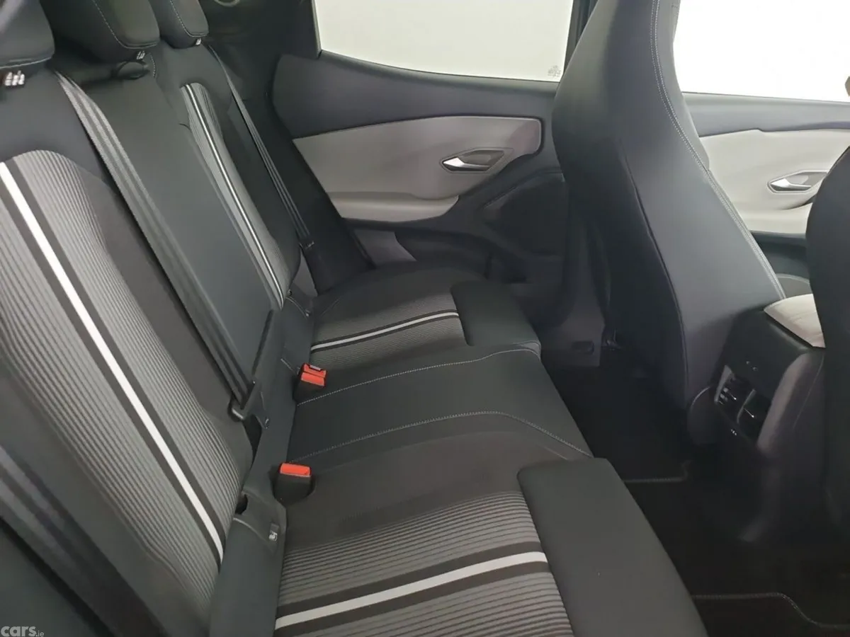 Ford Capri SUV, Electric, 2025, Grey