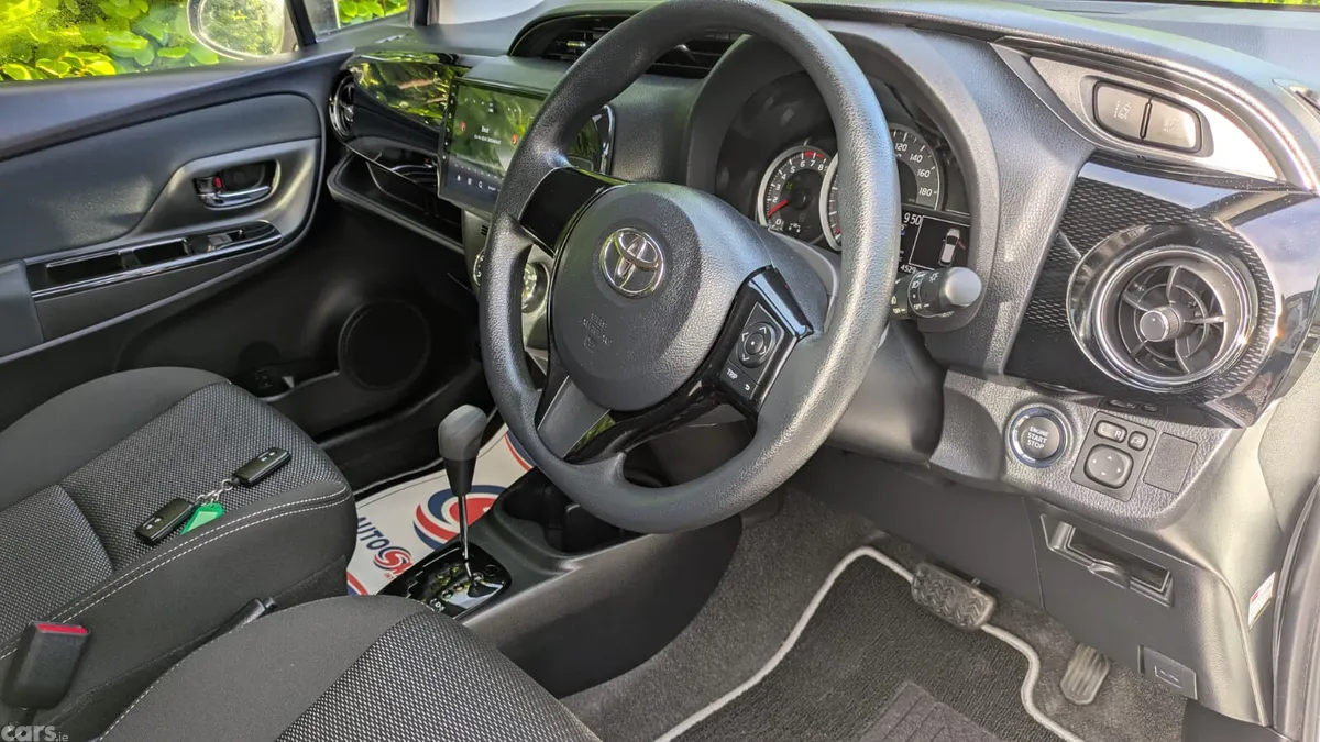 Toyota Yaris Hatchback, Petrol, 2020, Silver