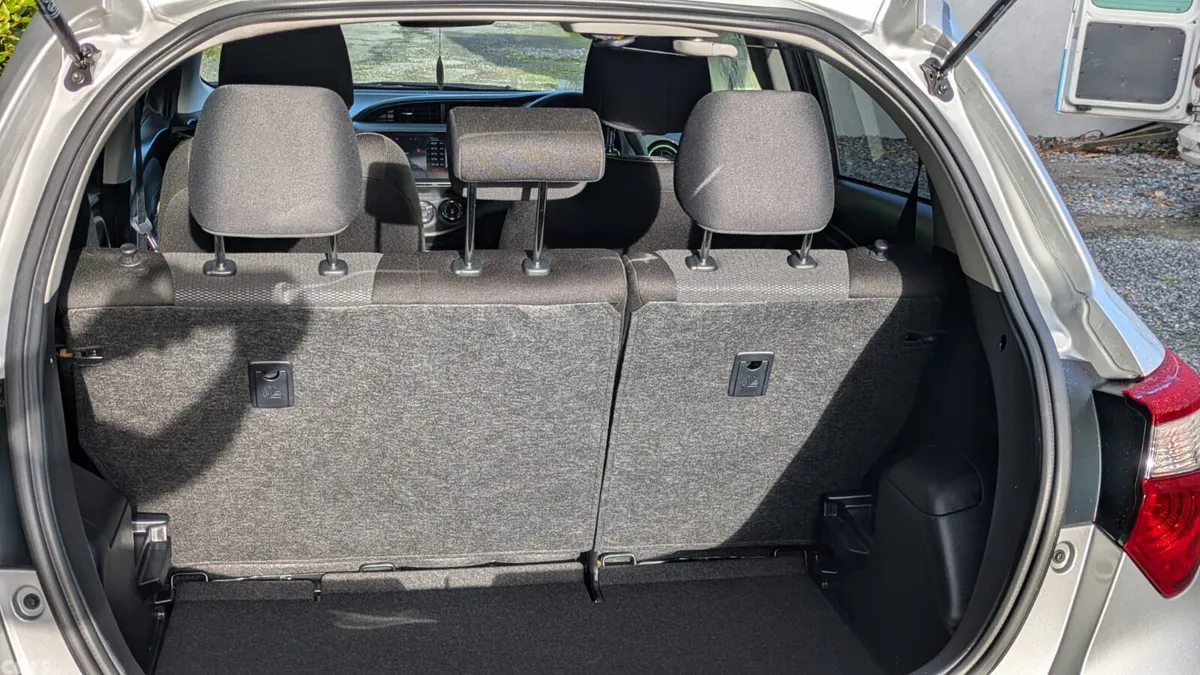 Toyota Yaris Hatchback, Petrol, 2020, Silver