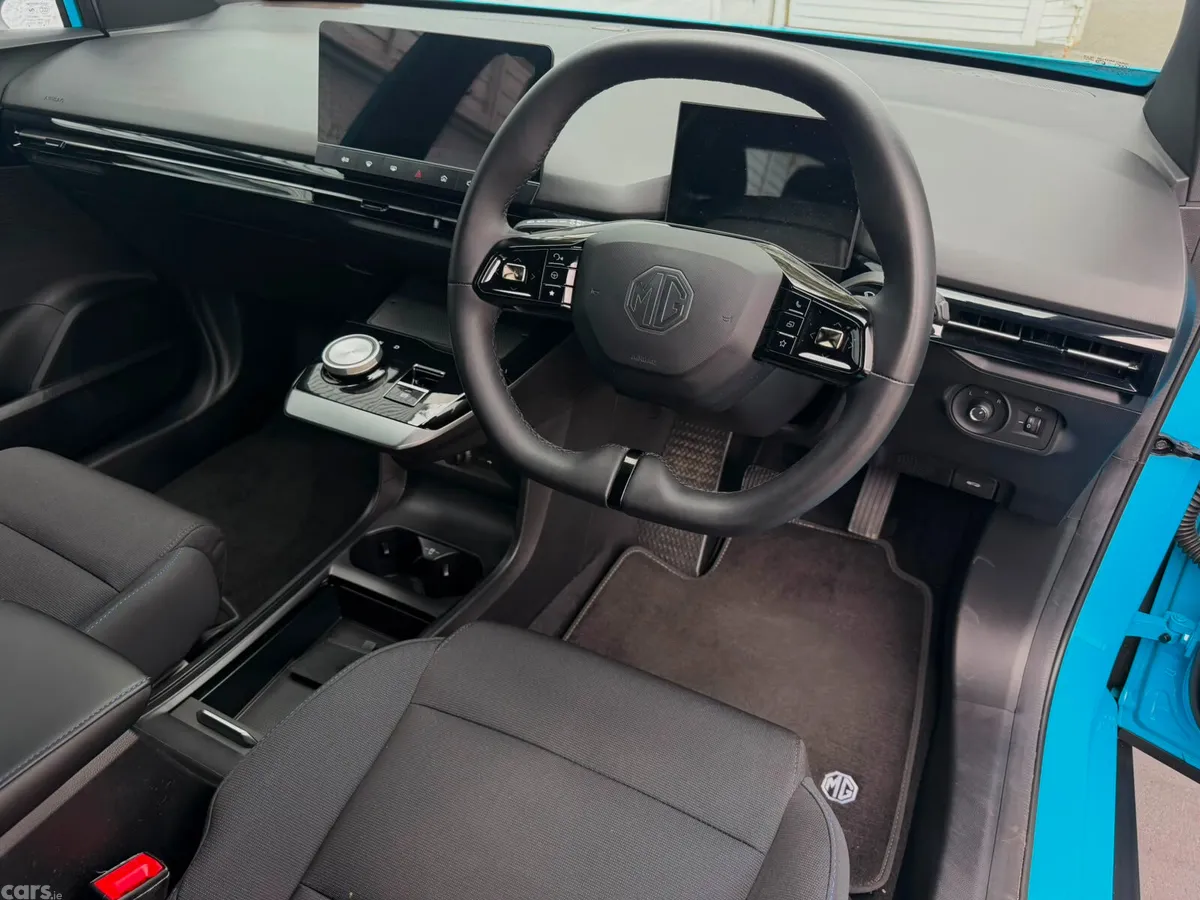 MG MG4 Hatchback, Electric, 2024, Blue
