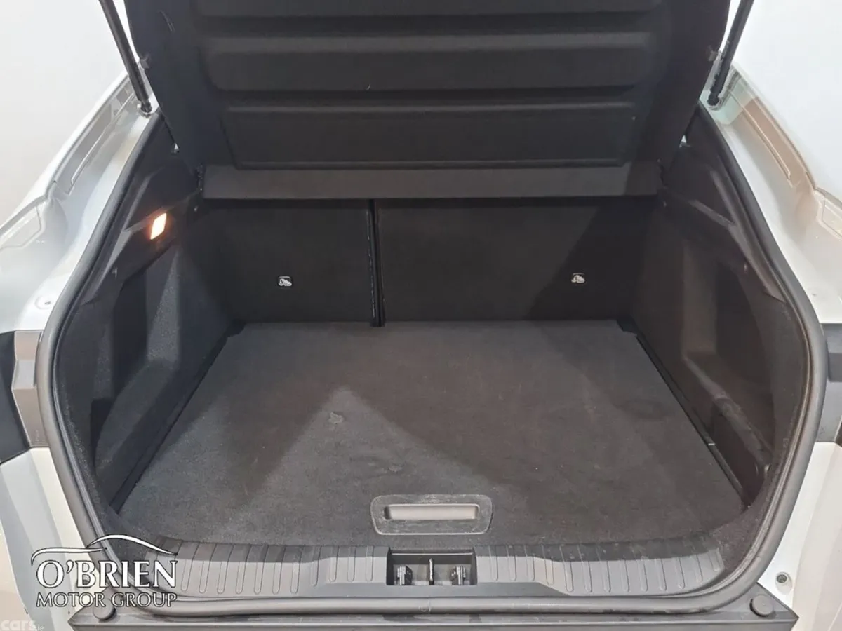 Renault Arkana Hatchback, Petrol, 2023, White