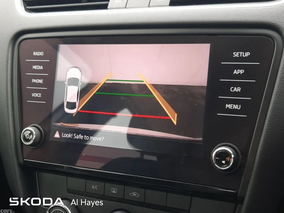Skoda Octavia Saloon, Diesel, 2020, White