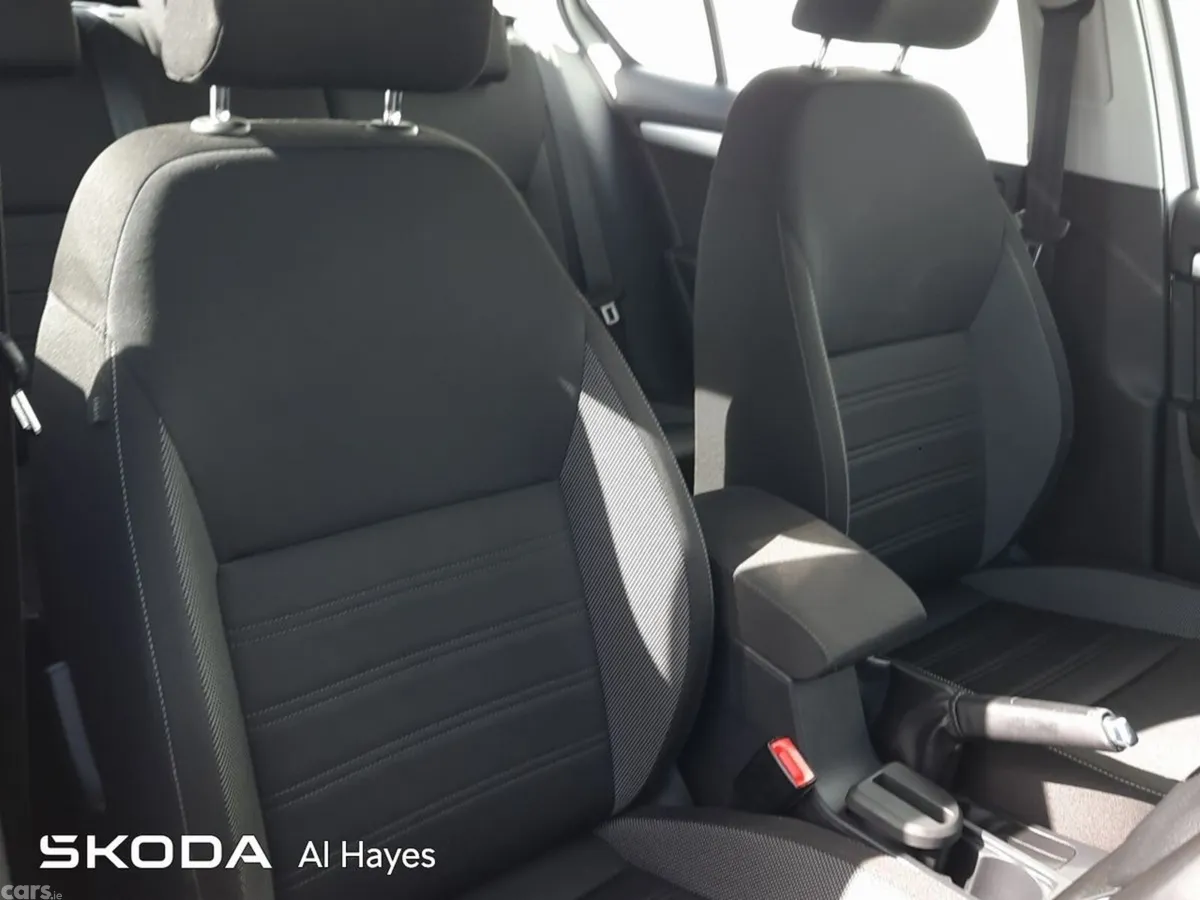 Skoda Octavia Saloon, Diesel, 2020, White