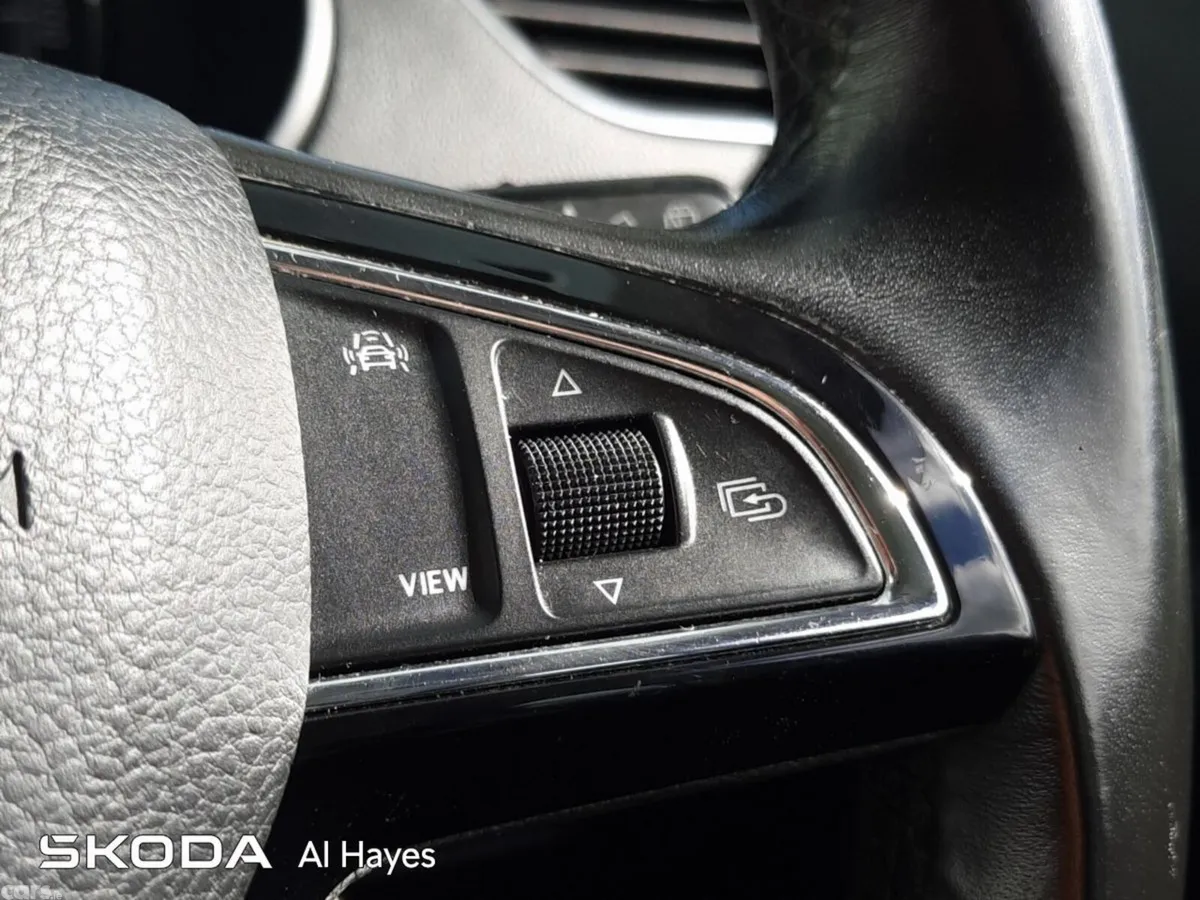 Skoda Octavia Saloon, Diesel, 2020, White