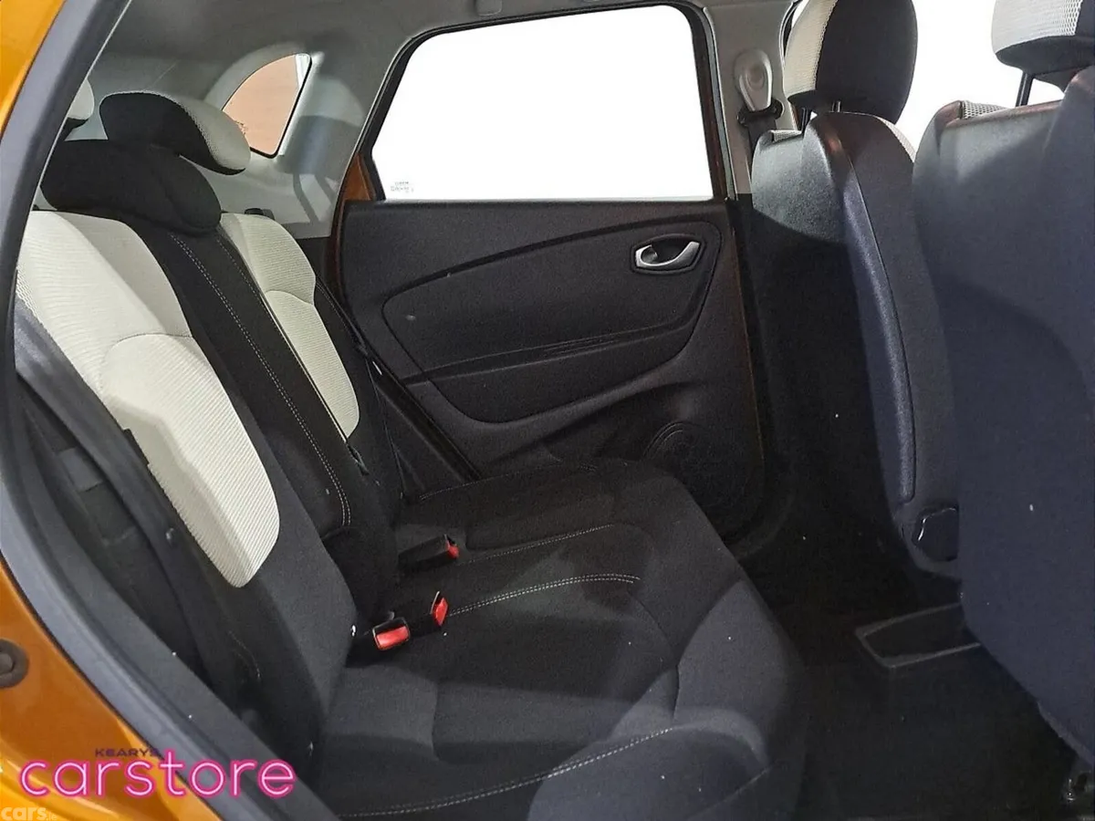 Renault Captur Hatchback, Diesel, 2019, Orange