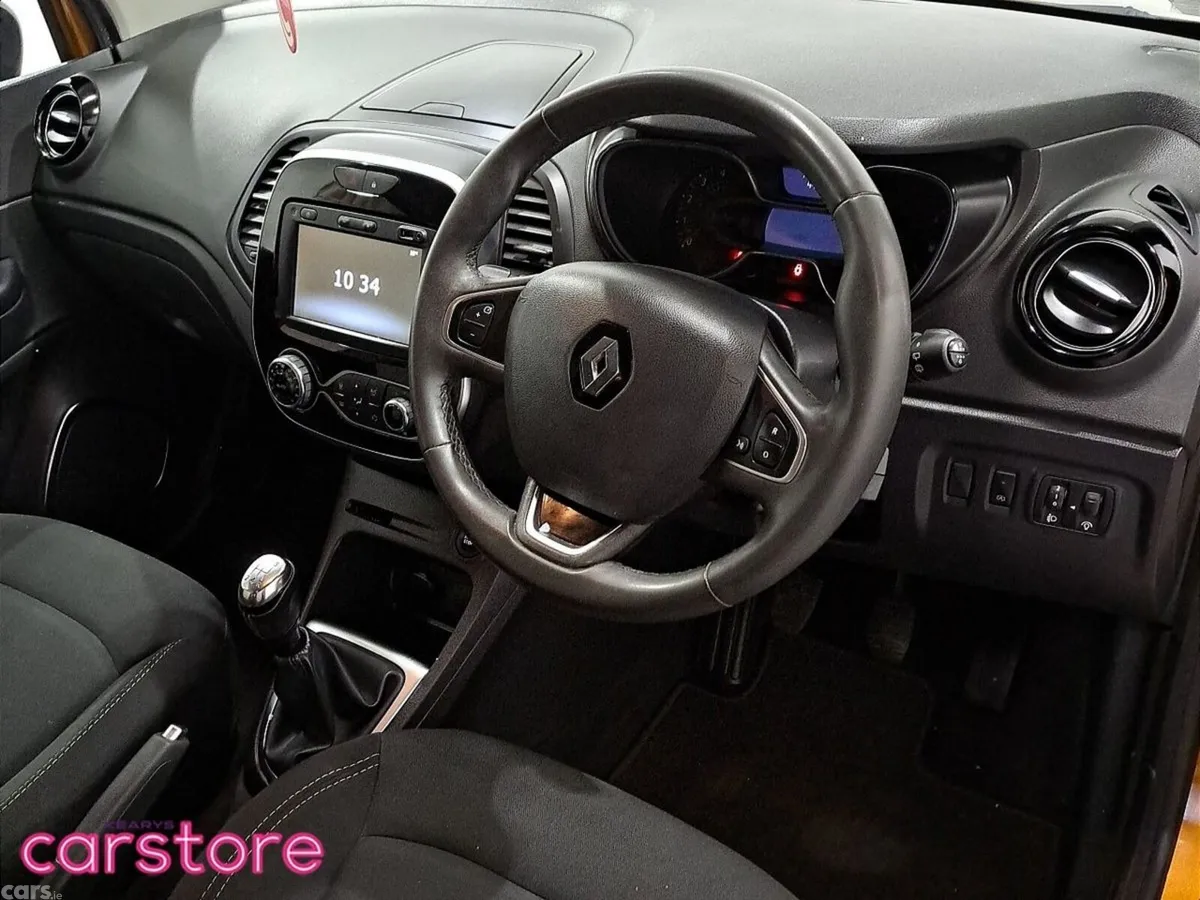 Renault Captur Hatchback, Diesel, 2019, Orange