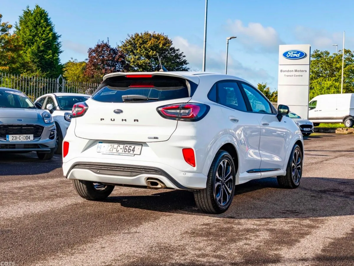 Ford Puma MPV, Petrol Hybrid, 2022, White