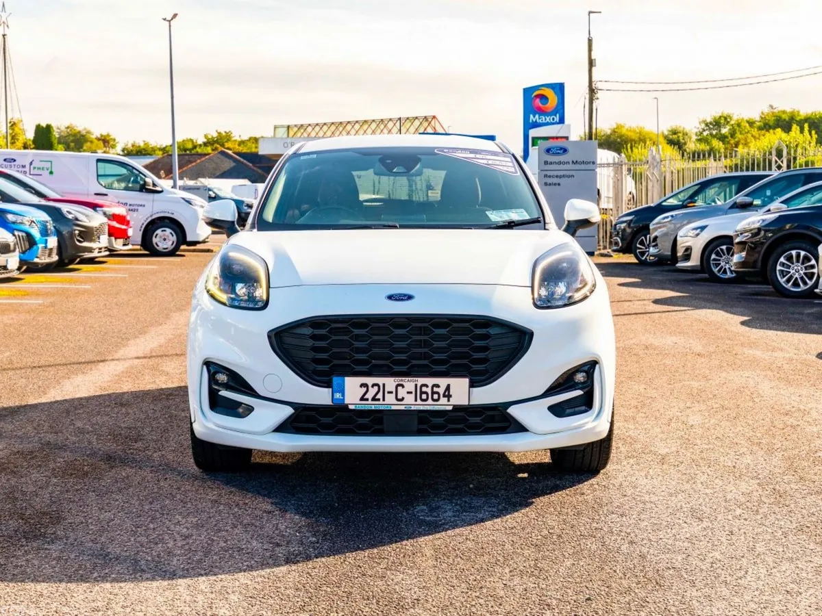 Ford Puma MPV, Petrol Hybrid, 2022, White