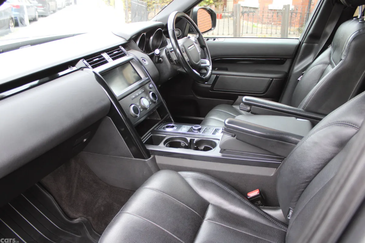 Land Rover Discovery SUV, Diesel, 2018, Grey
