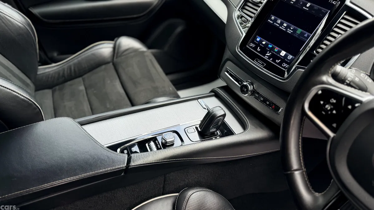 Volvo XC90 SUV, Petrol Plug-in Hybrid, 2021, Grey