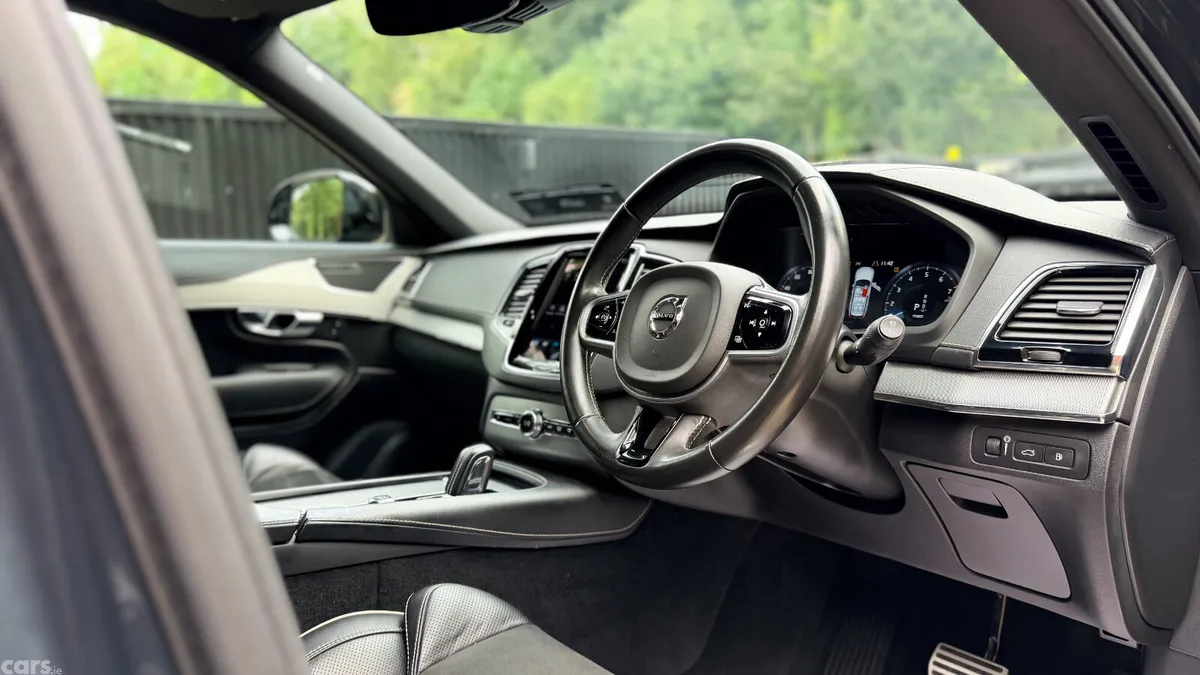 Volvo XC90 SUV, Petrol Plug-in Hybrid, 2021, Grey