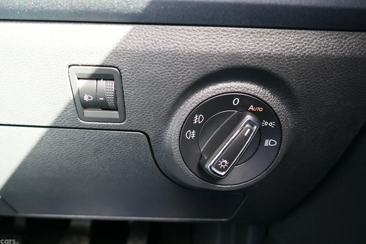 SEAT Arona SUV, Diesel, 2018, Red