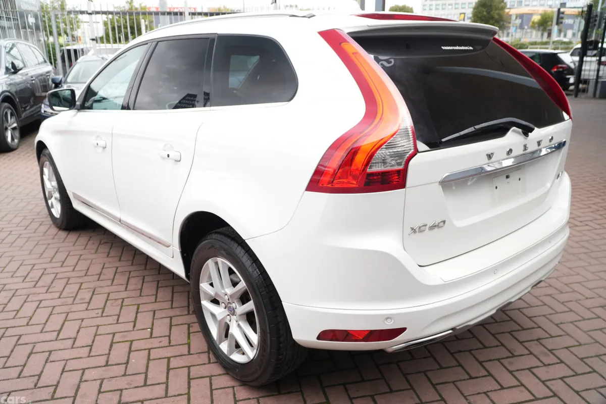 Volvo XC60 SUV, Diesel, 2017, White