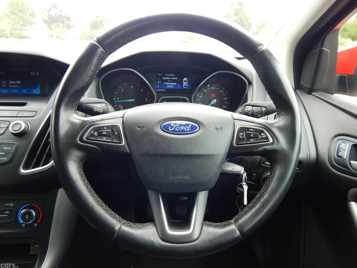 Ford Focus Hatchback, Diesel, 2017, Red