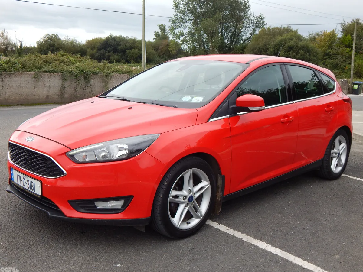 Ford Focus Hatchback, Diesel, 2017, Red