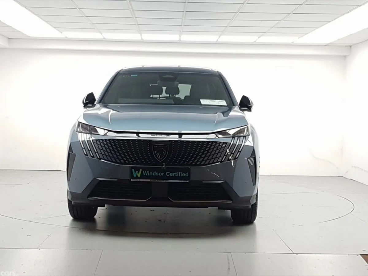Peugeot 5008 MPV, Petrol, 2026, Blue