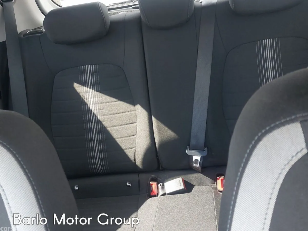 Hyundai i10 Hatchback, Petrol, 2022, White