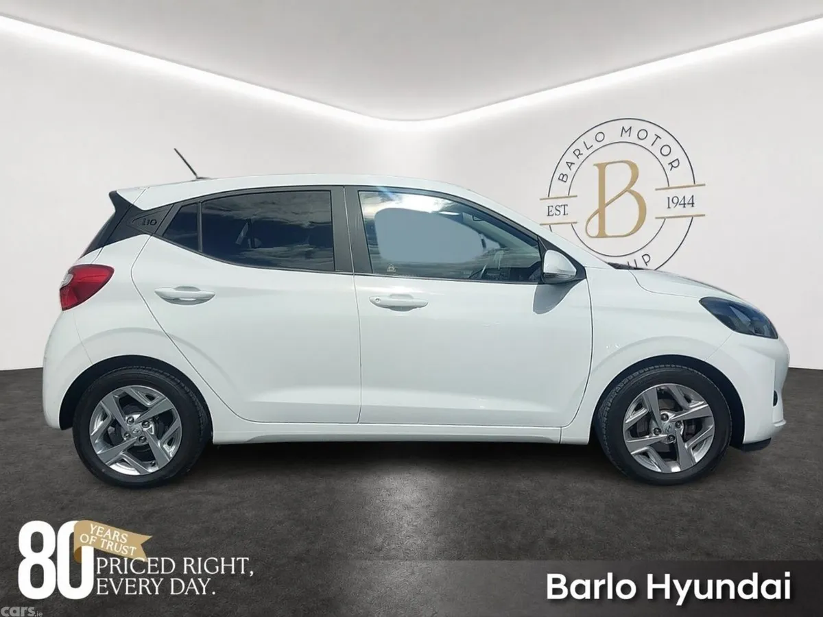 Hyundai i10 Hatchback, Petrol, 2022, White
