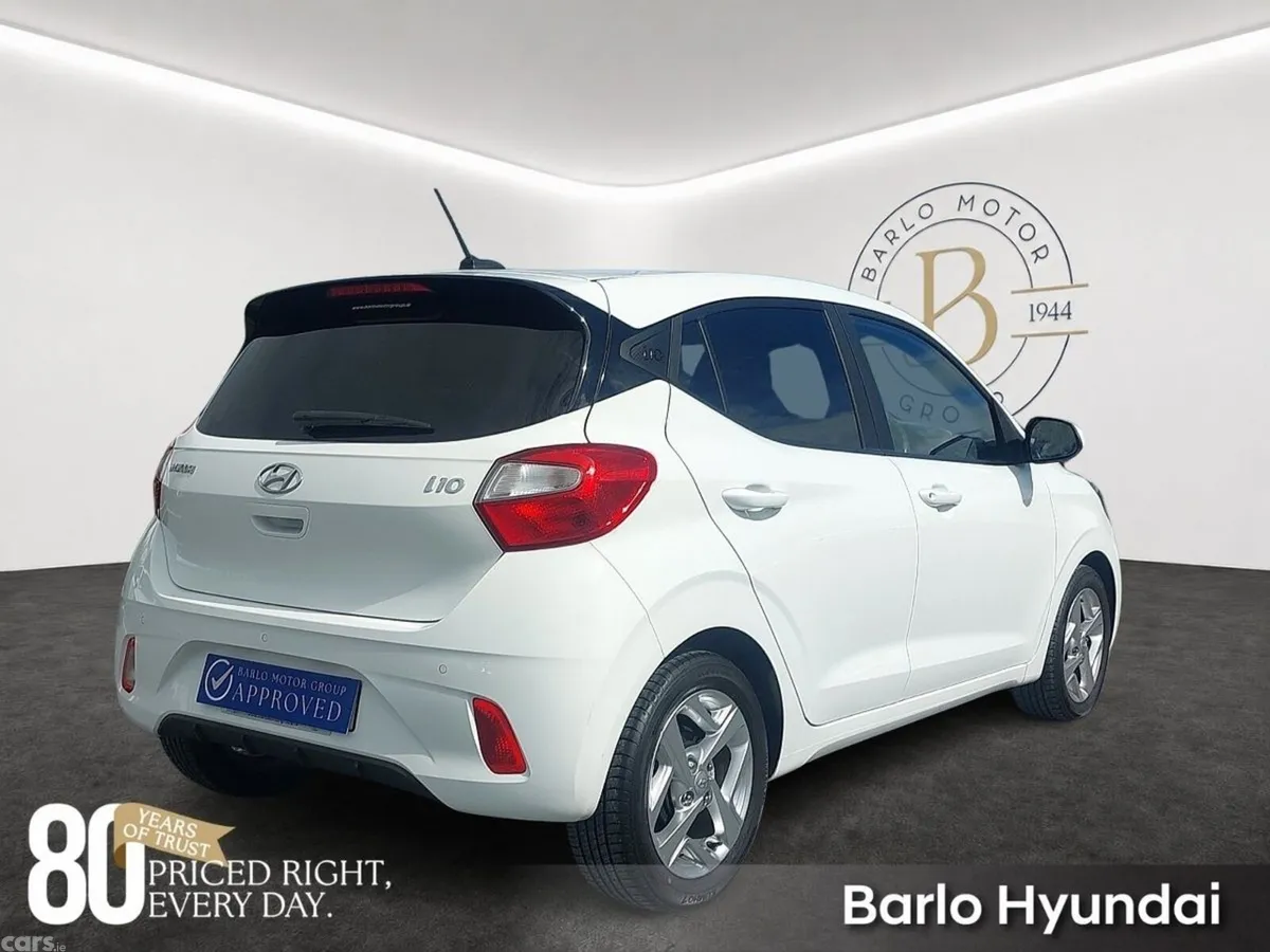 Hyundai i10 Hatchback, Petrol, 2022, White