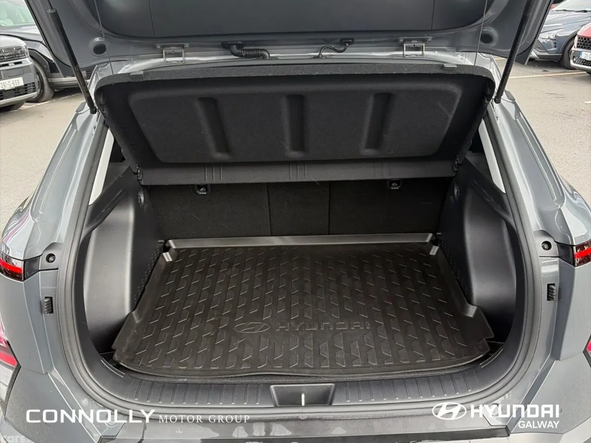 Hyundai KONA MPV, Petrol, 2025, Grey