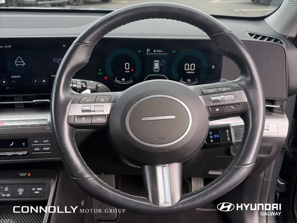 Hyundai KONA MPV, Petrol, 2025, Grey