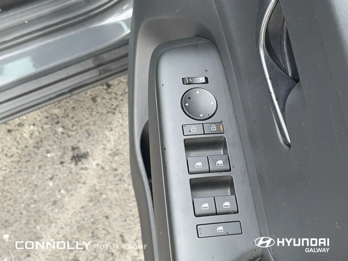 Hyundai KONA MPV, Petrol, 2025, Grey