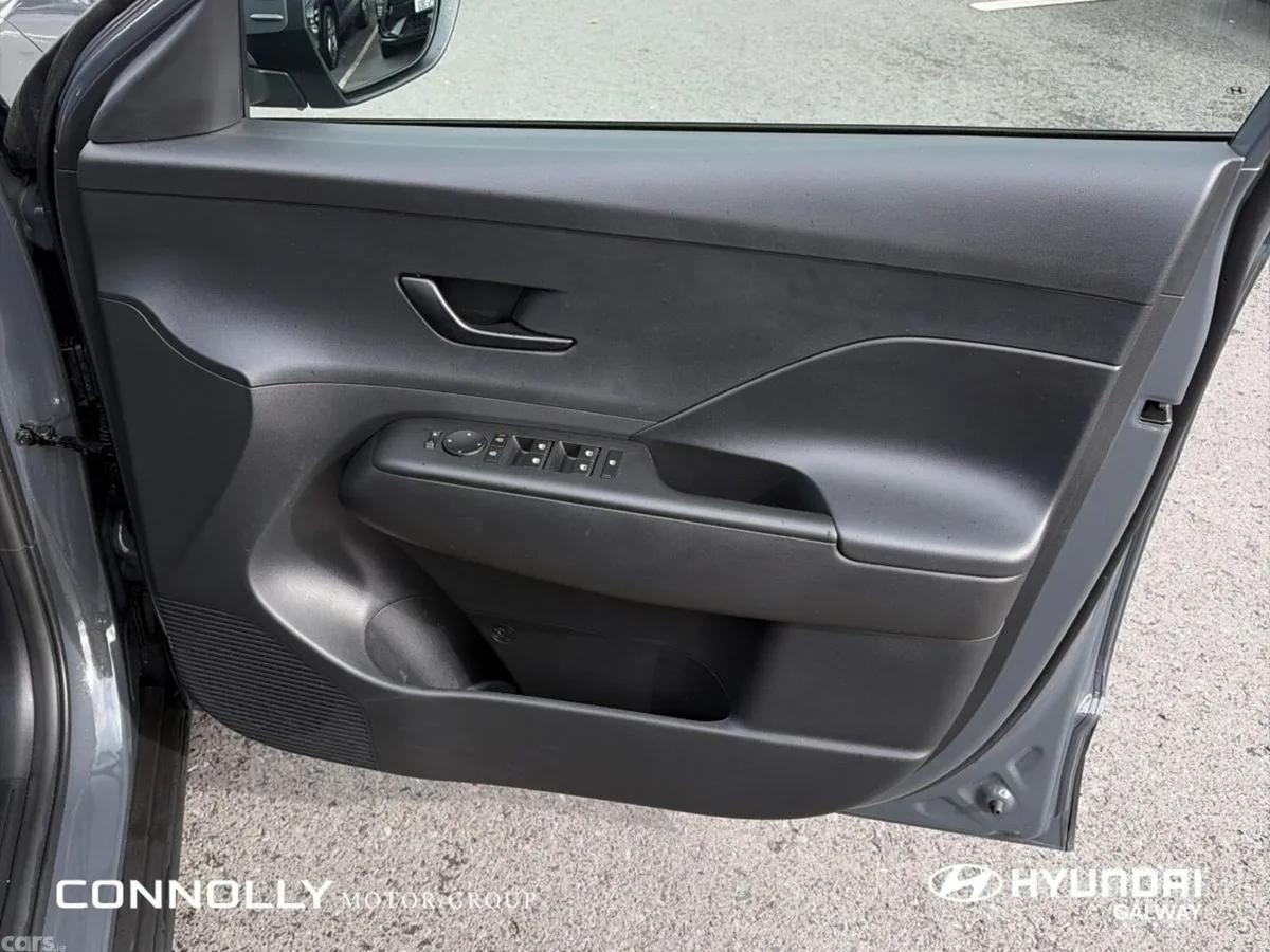 Hyundai KONA MPV, Petrol, 2025, Grey
