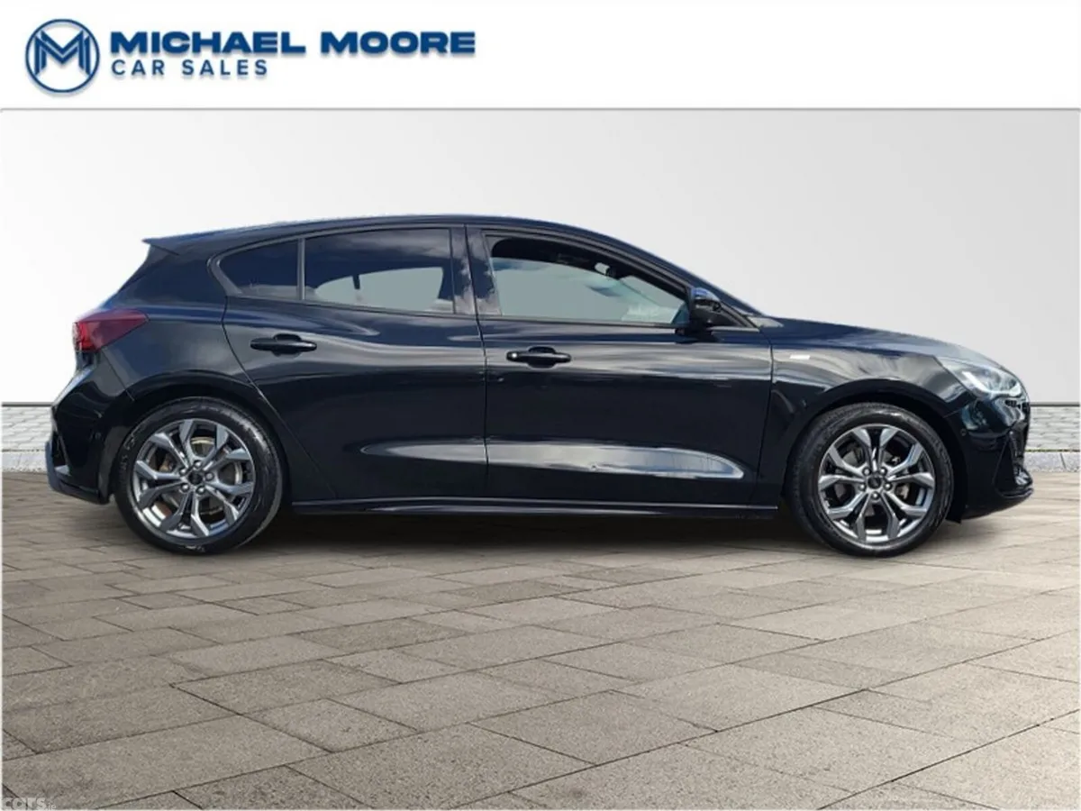 Ford Focus Hatchback, Diesel, 2024, Black