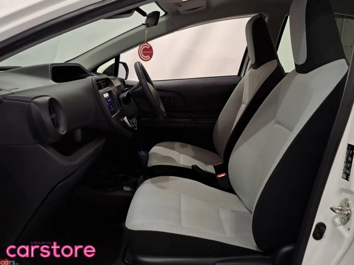 Toyota Aqua Hatchback, Petrol Hybrid, 2021, White