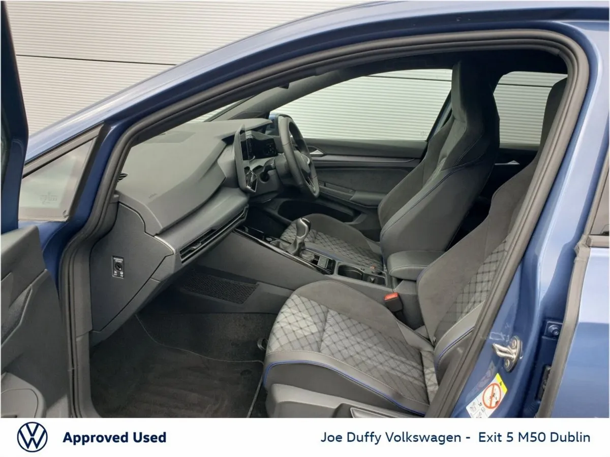 Volkswagen Golf Estate, Petrol, 2026, Blue