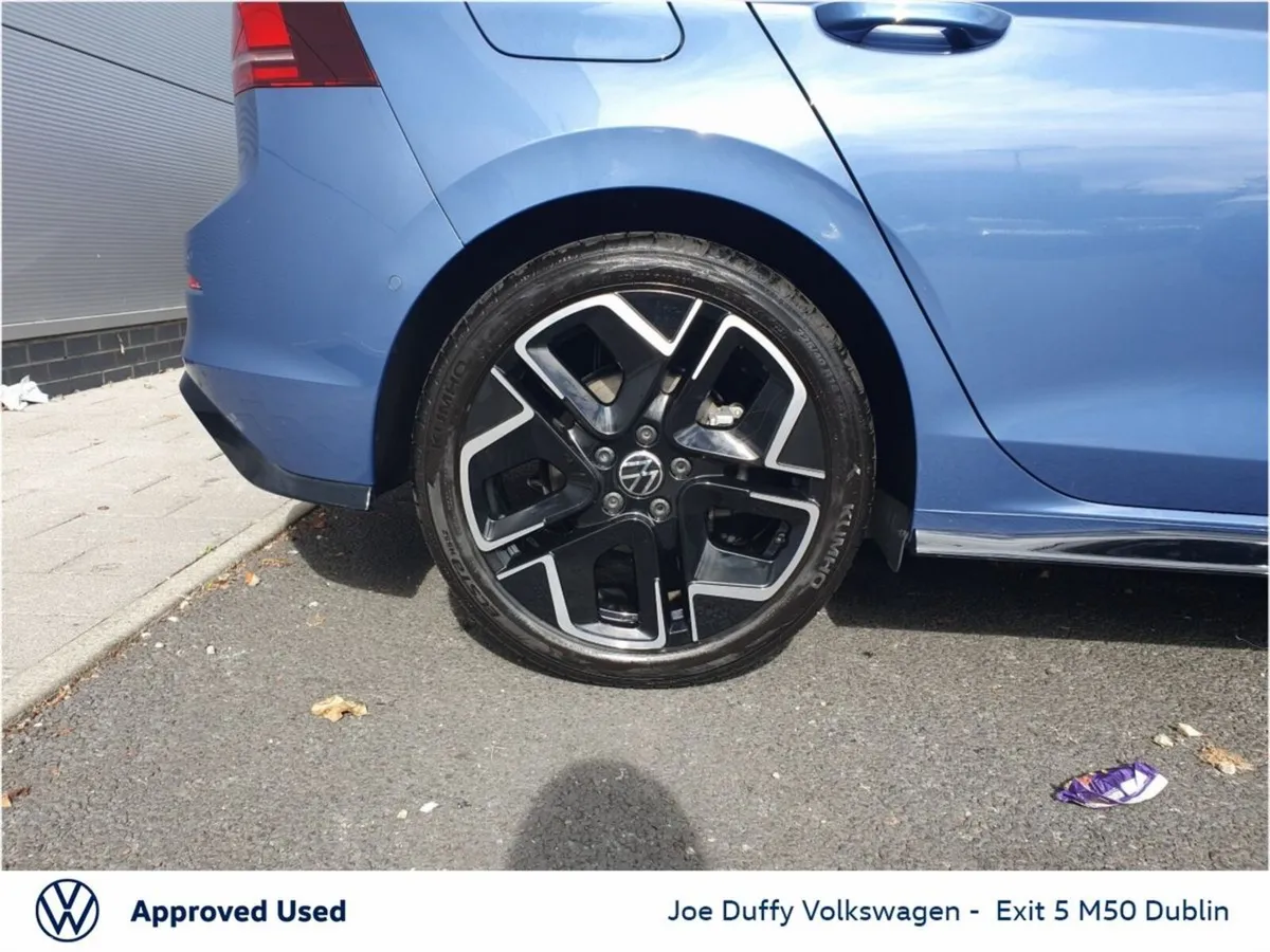 Volkswagen Golf Estate, Petrol, 2026, Blue
