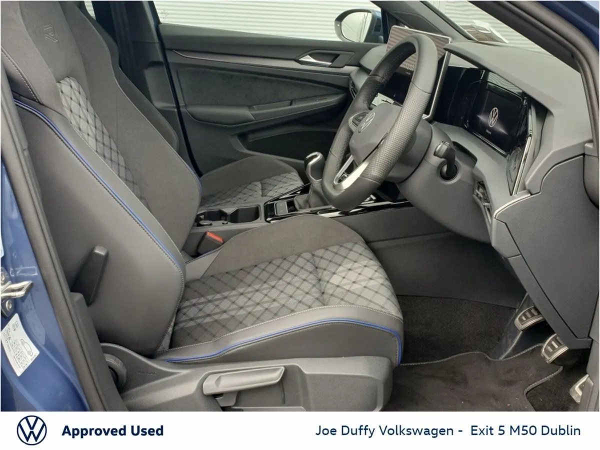 Volkswagen Golf Estate, Petrol, 2026, Blue
