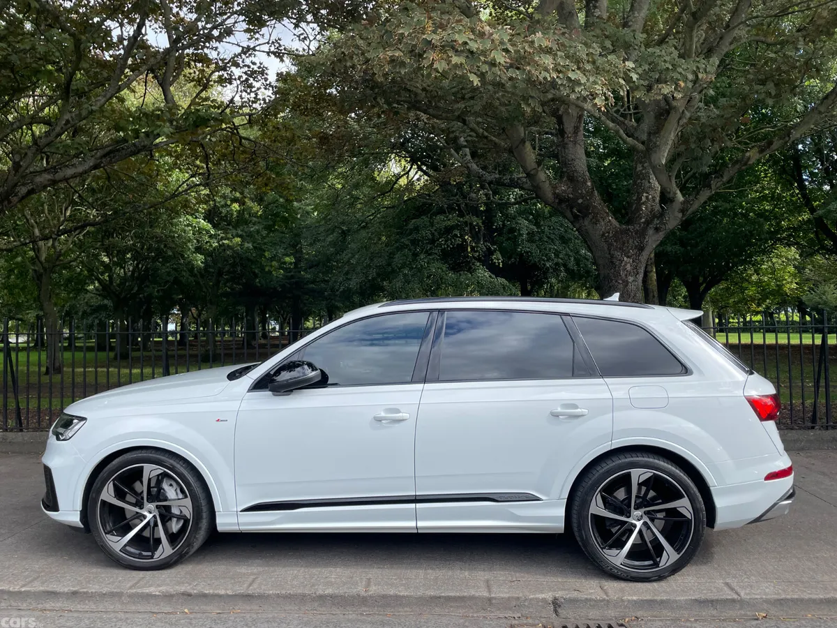 Audi Q7 SUV, Petrol Plug-in Hybrid, 2020, White