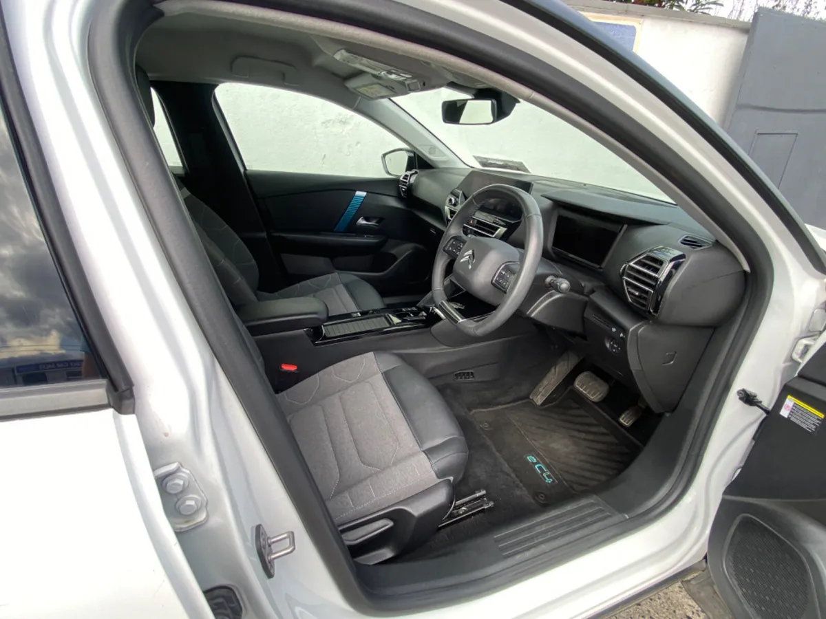 Citroen e-C4 Hatchback, Electric, 2024, White