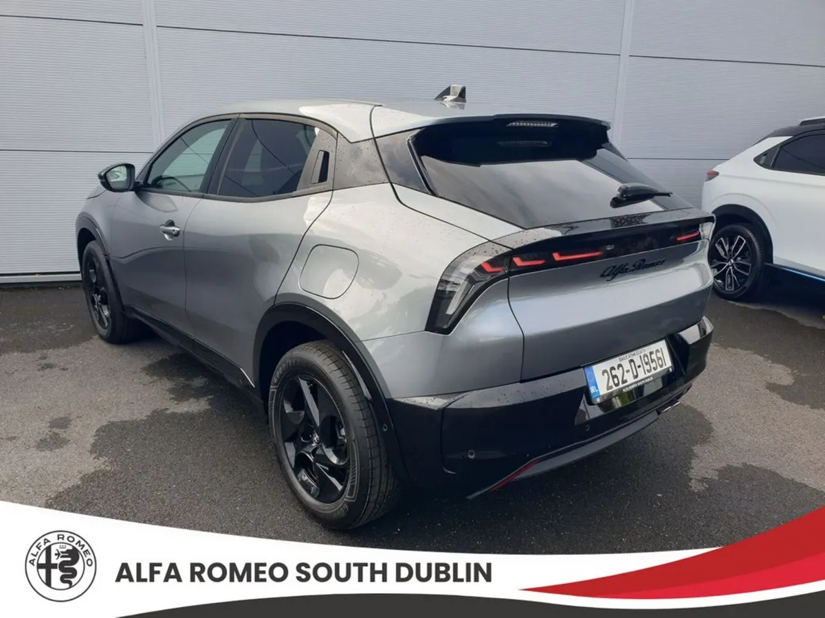 Alfa Romeo Junior Hatchback, Petrol Hybrid, 2026, Grey
