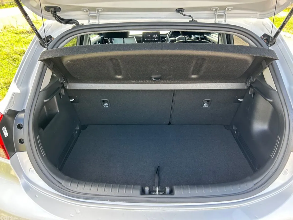 Kia Rio Hatchback, Petrol, 2023, Silver