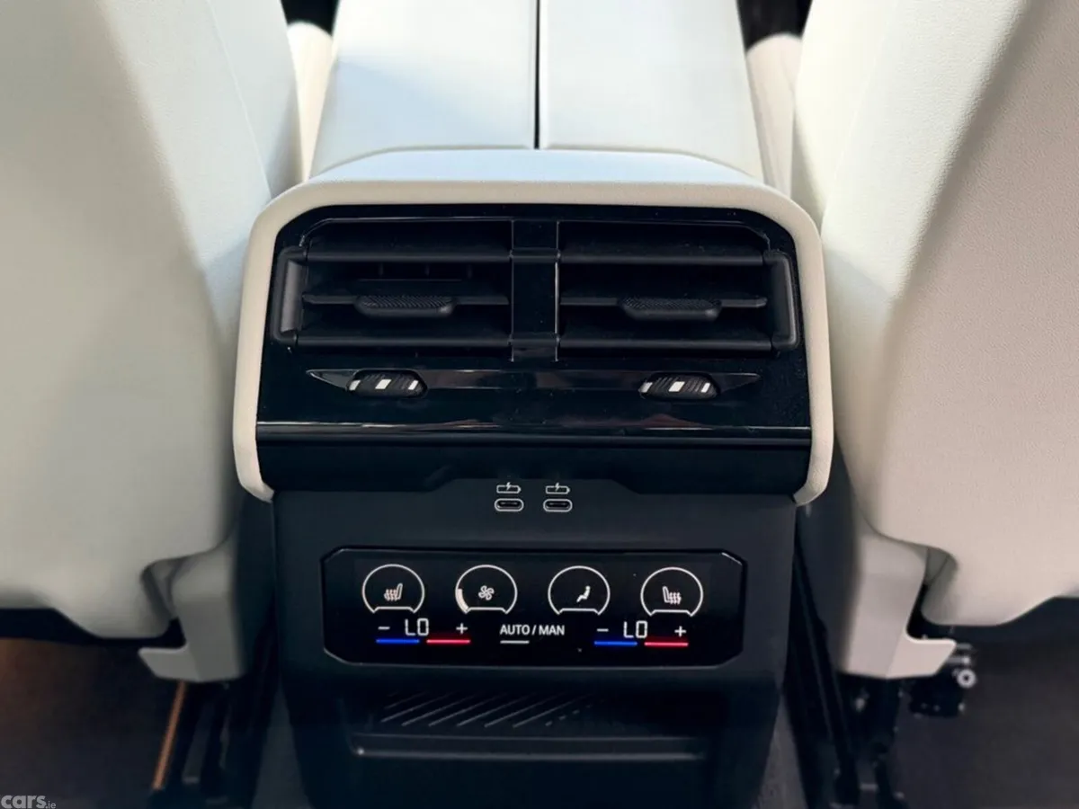 BMW 5-Series Saloon, Petrol Plug-in Hybrid, 2025, Blue