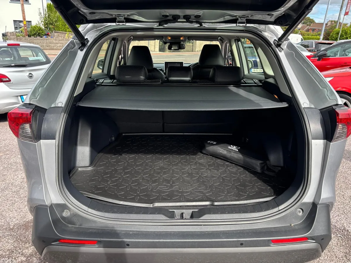 Toyota RAV4 SUV, Petrol Hybrid, 2019, Grey